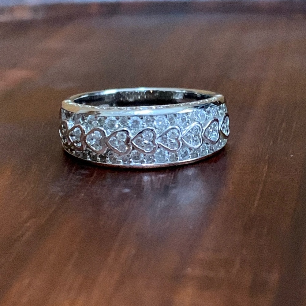 925 Silver CZ heart ring size 8